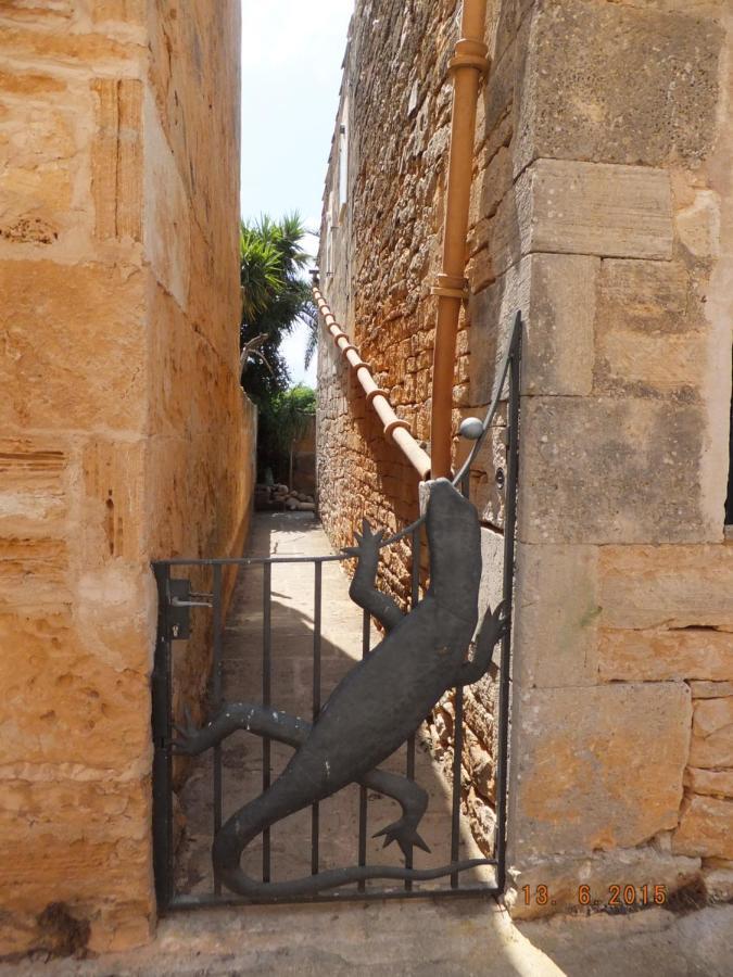 Lujosa Casa Mallorquina Restaurada Ses Salines  Zewnętrze zdjęcie
